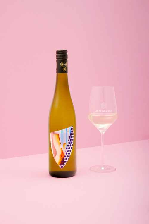Julia Benz - Wine